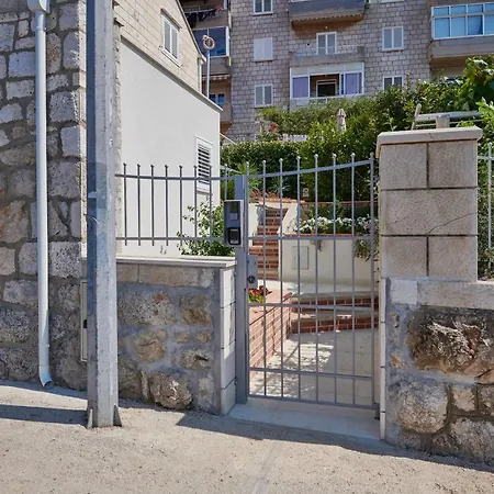 Apartament Rhea Silvia